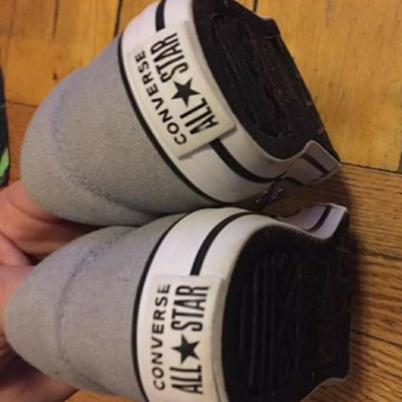 Girls Converse Shoes - Picture 3 of 4